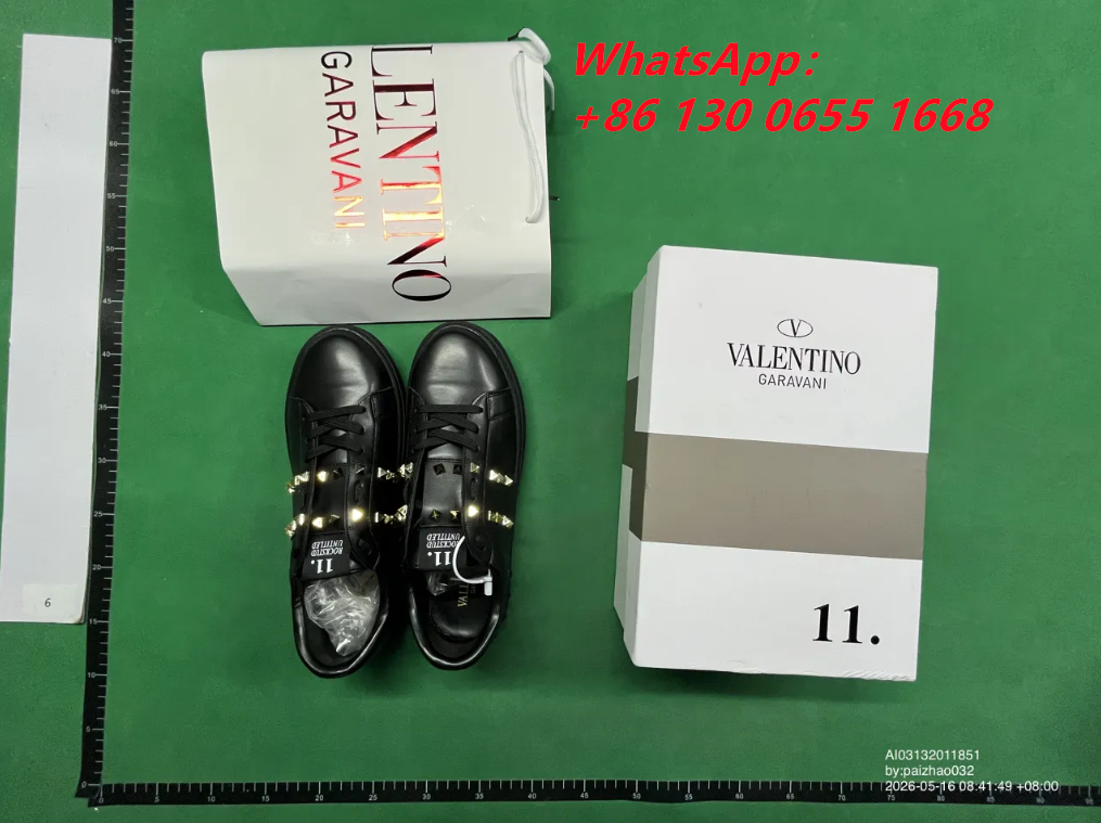 Valentino Garavani Rockstud Untitled sneakers
