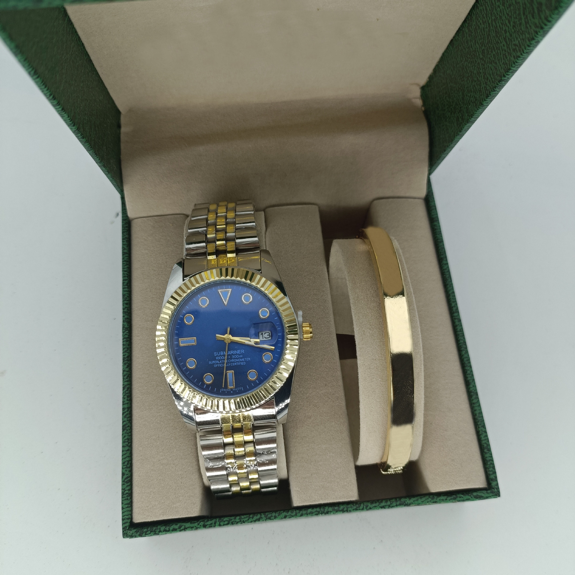 First-Hand Original Watch Bracelet 2-Piece Set Foreign Quartz Movement Watch Green Water Ghost Female Pink Watch Manufacturer