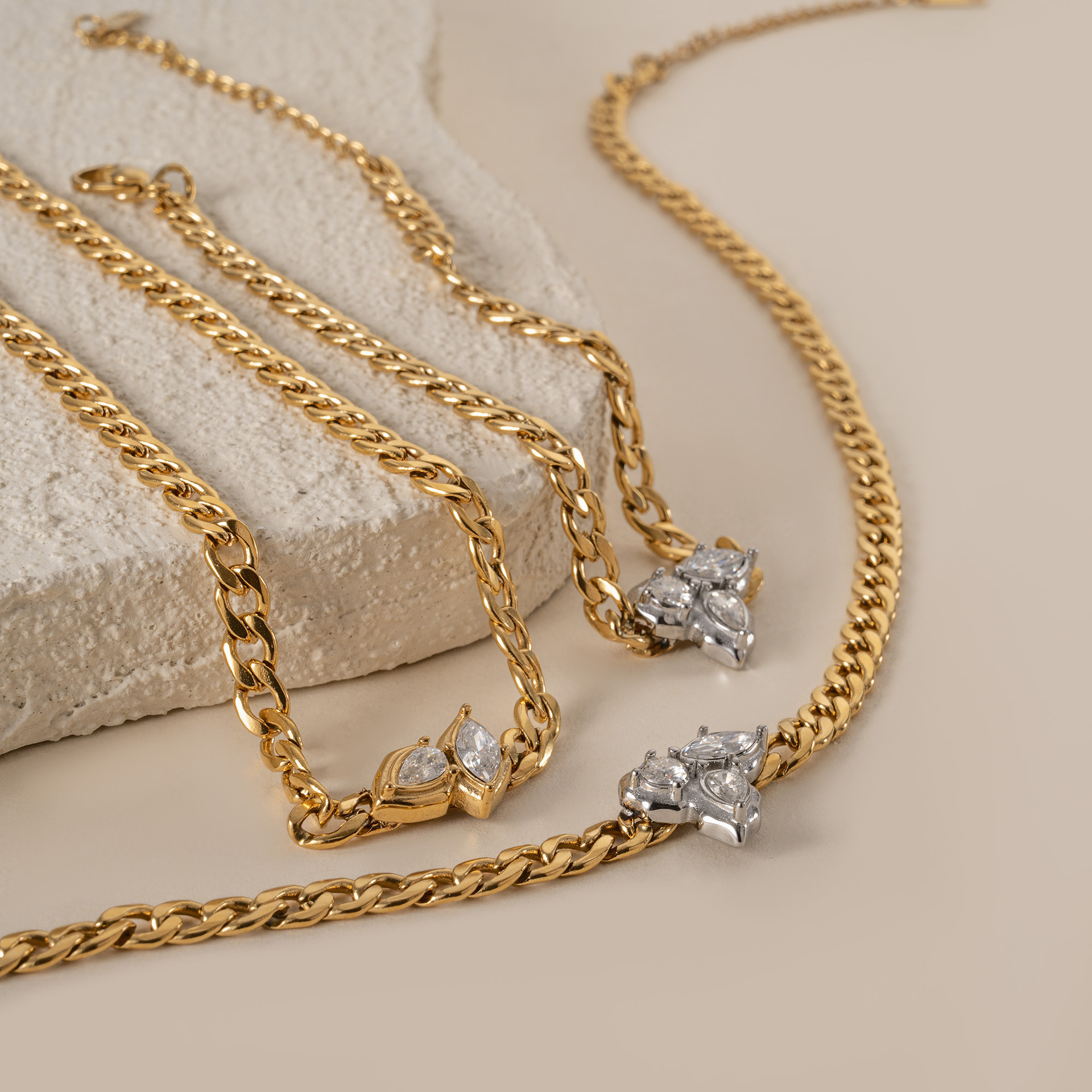 Dazan Wholesale In-Stock Set European and American Style 18K Real Gold Electroplated Titanium Steel Fashionable Nk Chain Zircon Necklace Bracelet Anklet
