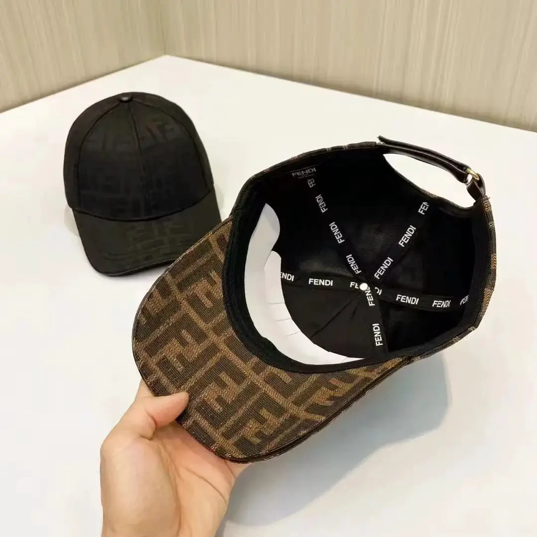 F*家鸭舌帽