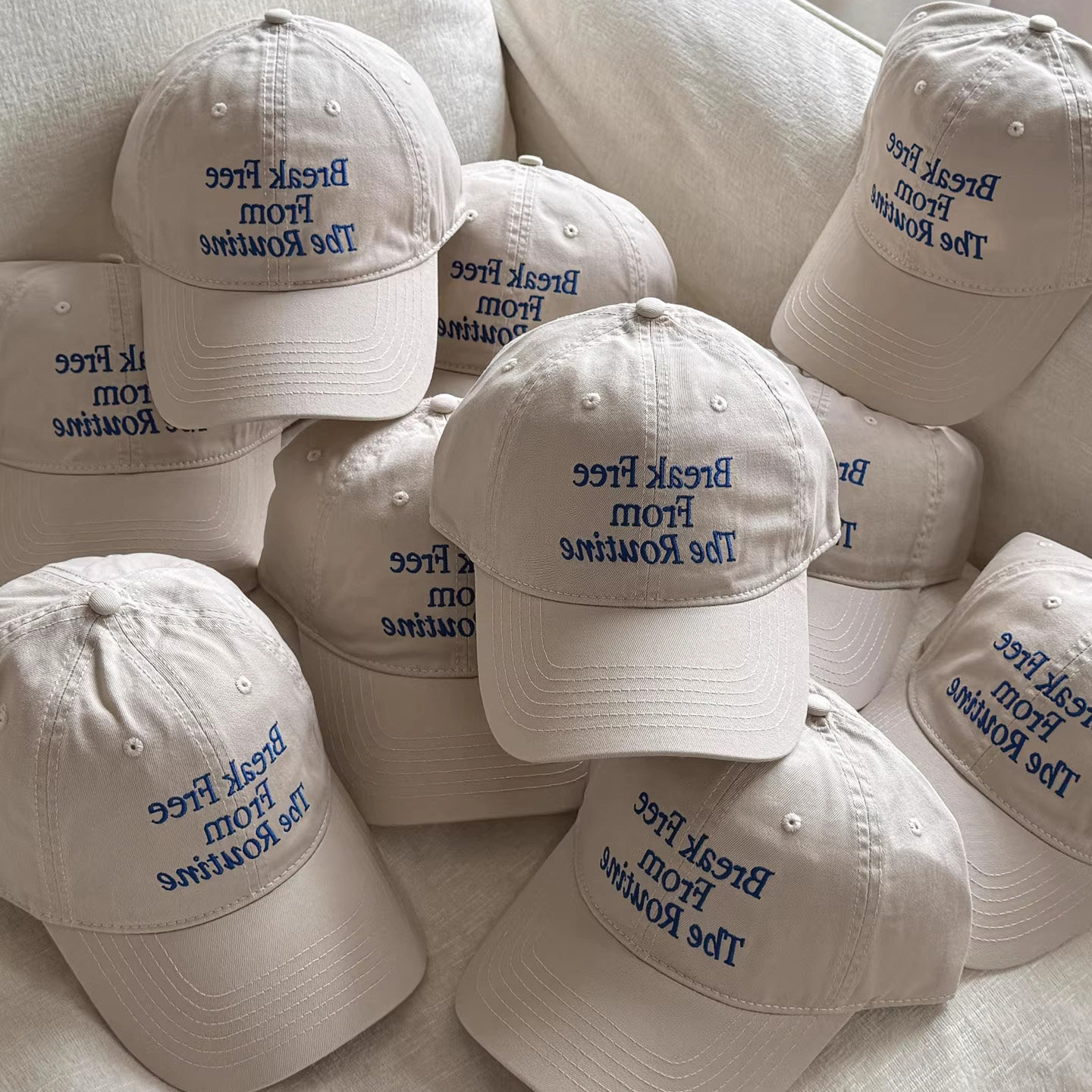Korean-Style Embroidered Letter Baseball Cap for Women, 2026 New Model, All-Season Wide-Brim Versatile Cap That Makes the Face Look Smaller, Trendy Duckbill Cap