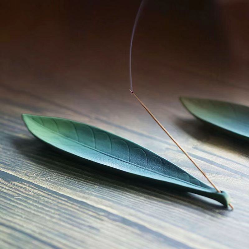 Ceramic willow leaf incense plug line incense base home indoor incense stand incense plate incense holder aromatherapy sandalwood Zen creative ornaments