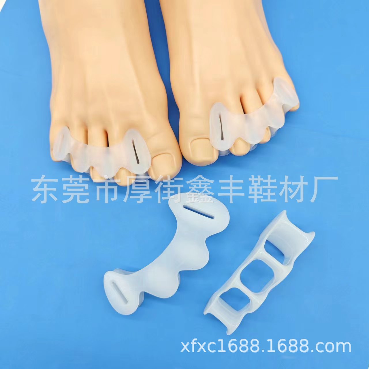 Three-hole toe separator silicone correction overlapping toe hammer toe size toe separator deformity corrector for day and night use