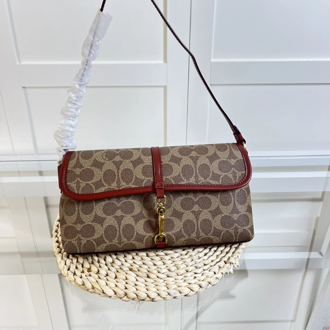Co&ach Hamptons牛皮中古腋下包