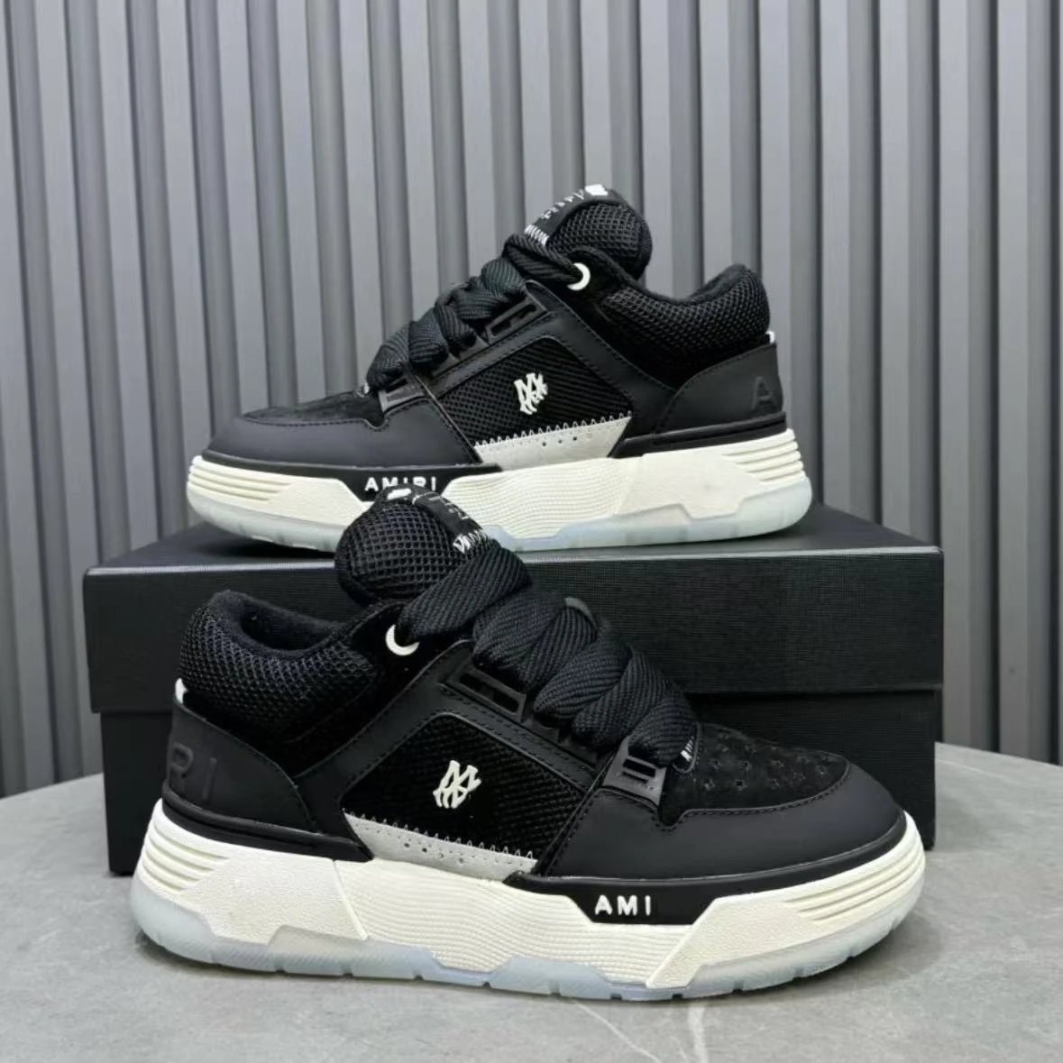 Fashion shoes