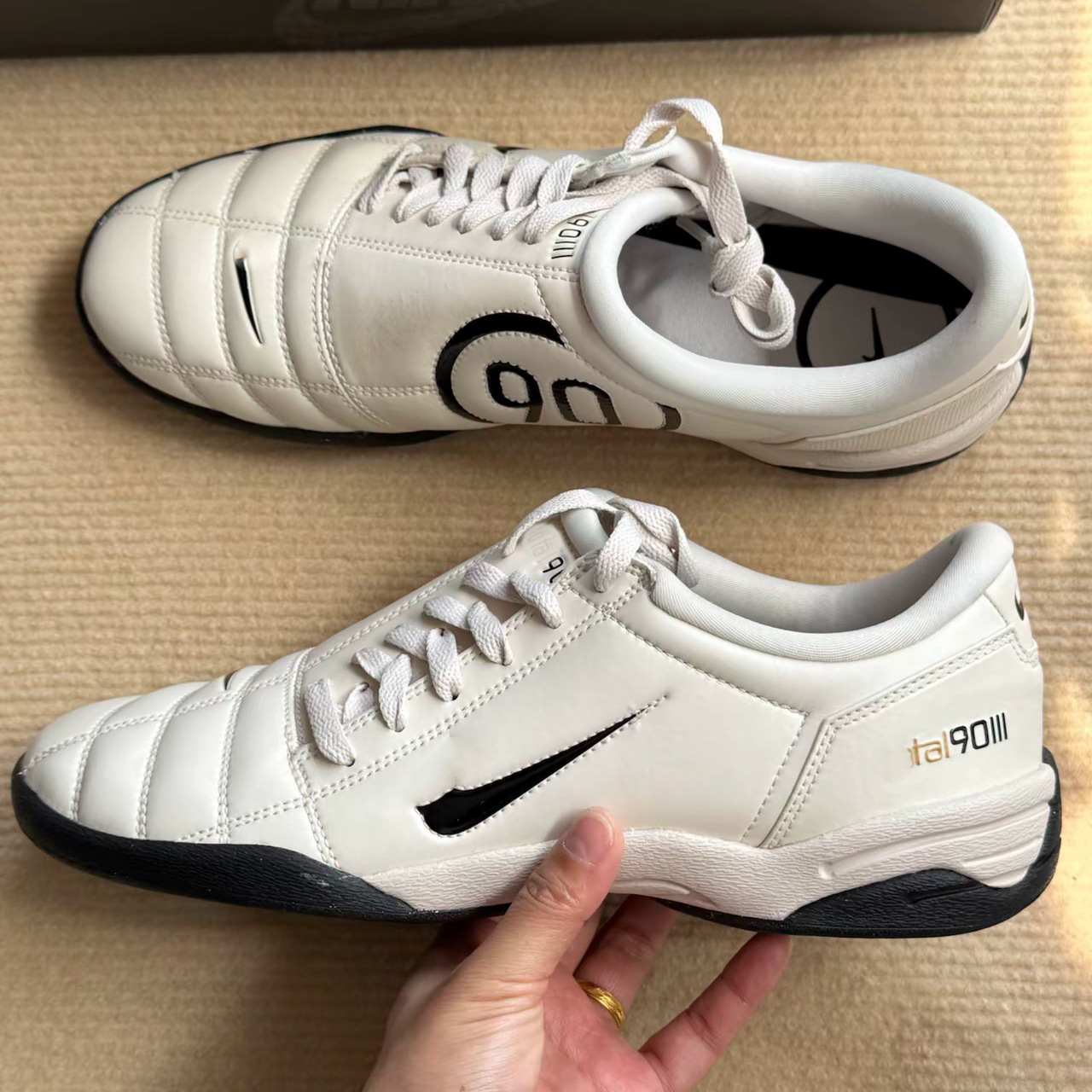 Cross-Border Total 90 3Rd Generation Thin-Soled Shoes for Men and Women, Comfortable and Versatile, Non-Slip and Wear-Resistant Sports Training Football Shoes Putian QC-foto från 1688 på Qualit.ly