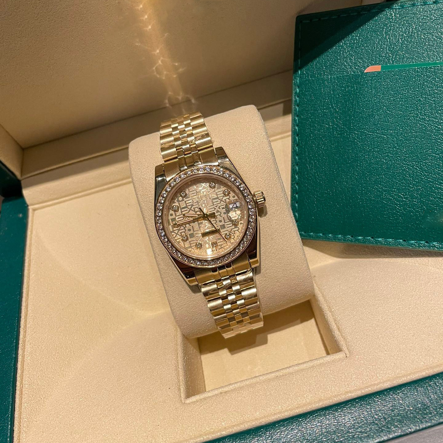 Weishang Daifa Lao Jia Oyster Constant Log 31MM Swiss Shi Ying Women's Watch Log Series Olive Green Watch QC 写真 1688 Qualit.ly