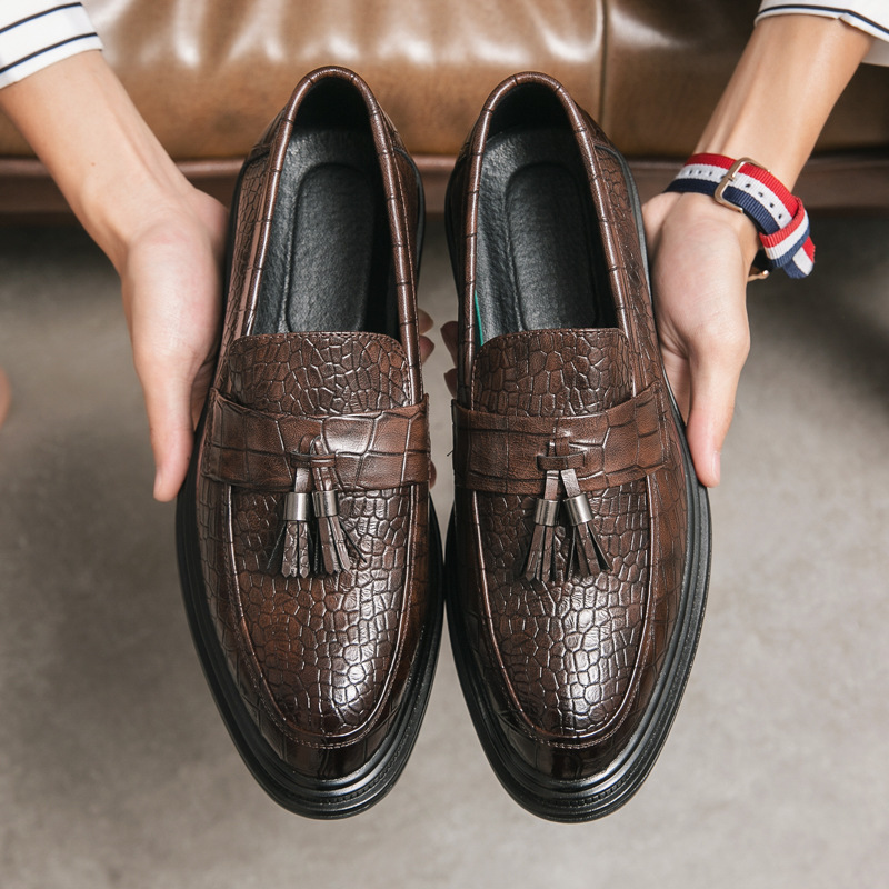 Cross-Border Spring Season Slip-On Tassel Crocodile Pattern Leather Shoes, Fashionable Formal Business Casual Shoes, Large Size Loafers, Men's Shoes