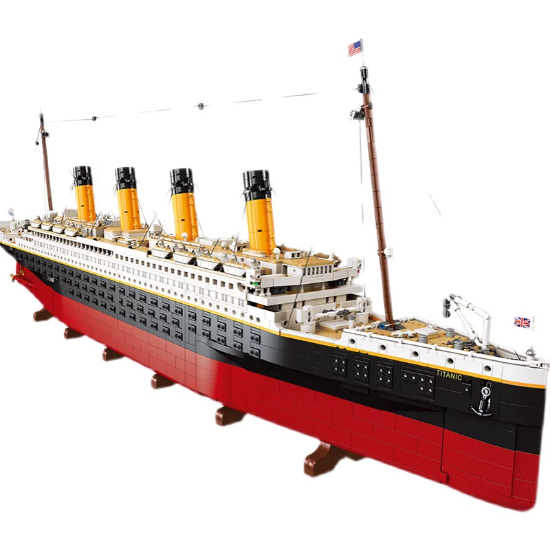 Chinese Titanic Building Blocks for Boys, High-Difficulty, Huge Ship, 10,000-Piece Toy Gift