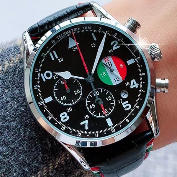 Supply cross-border e-commerce quartz men's belt leisure six-pin functional watches wholesale