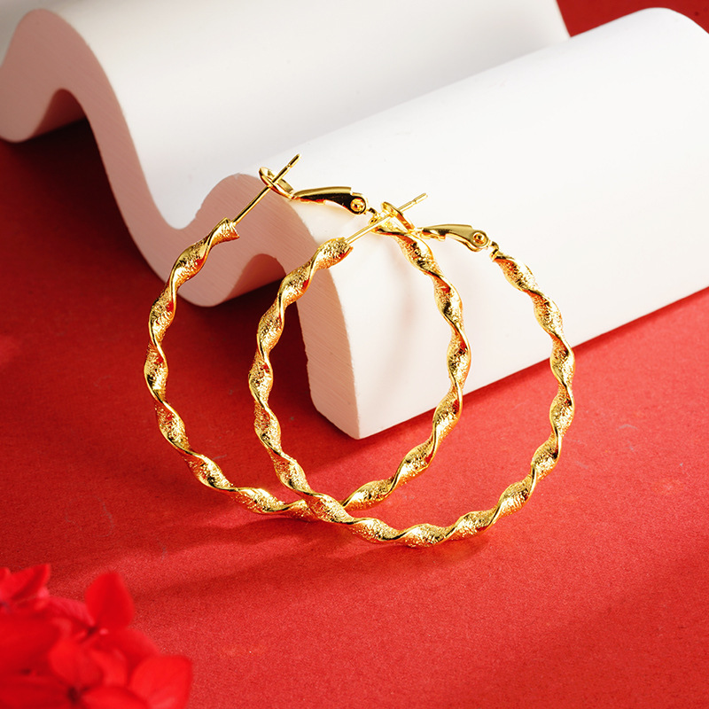 Copper Alloy Personalized Circle Earrings Twisted Braided European and American Style Exaggerated Earrings for Women Simple Vietnamese Sand Gold Jewelry