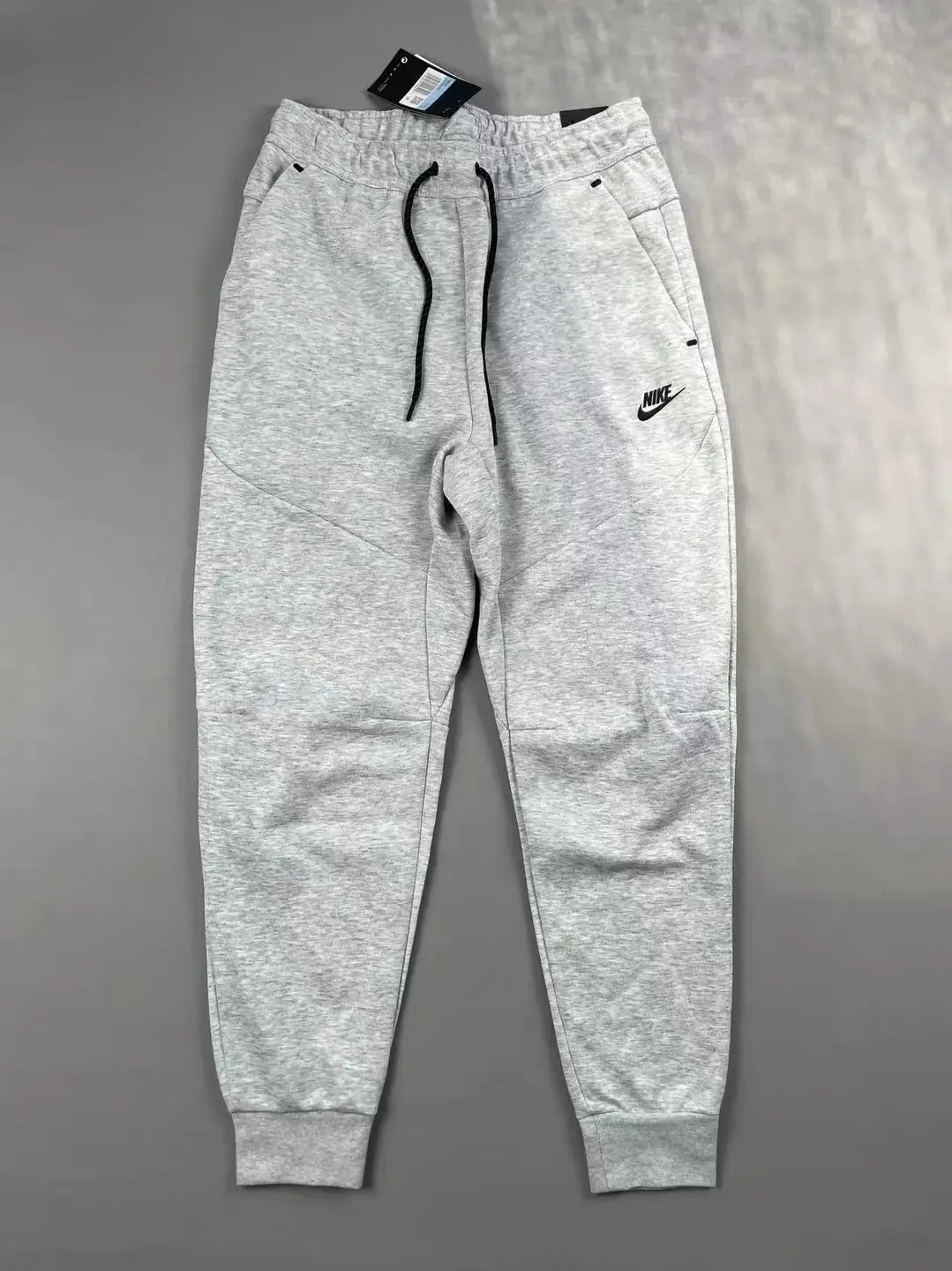 Flash Deal, Item No. 752 Size M, No returns or exchanges after placing an order - Minor flaw