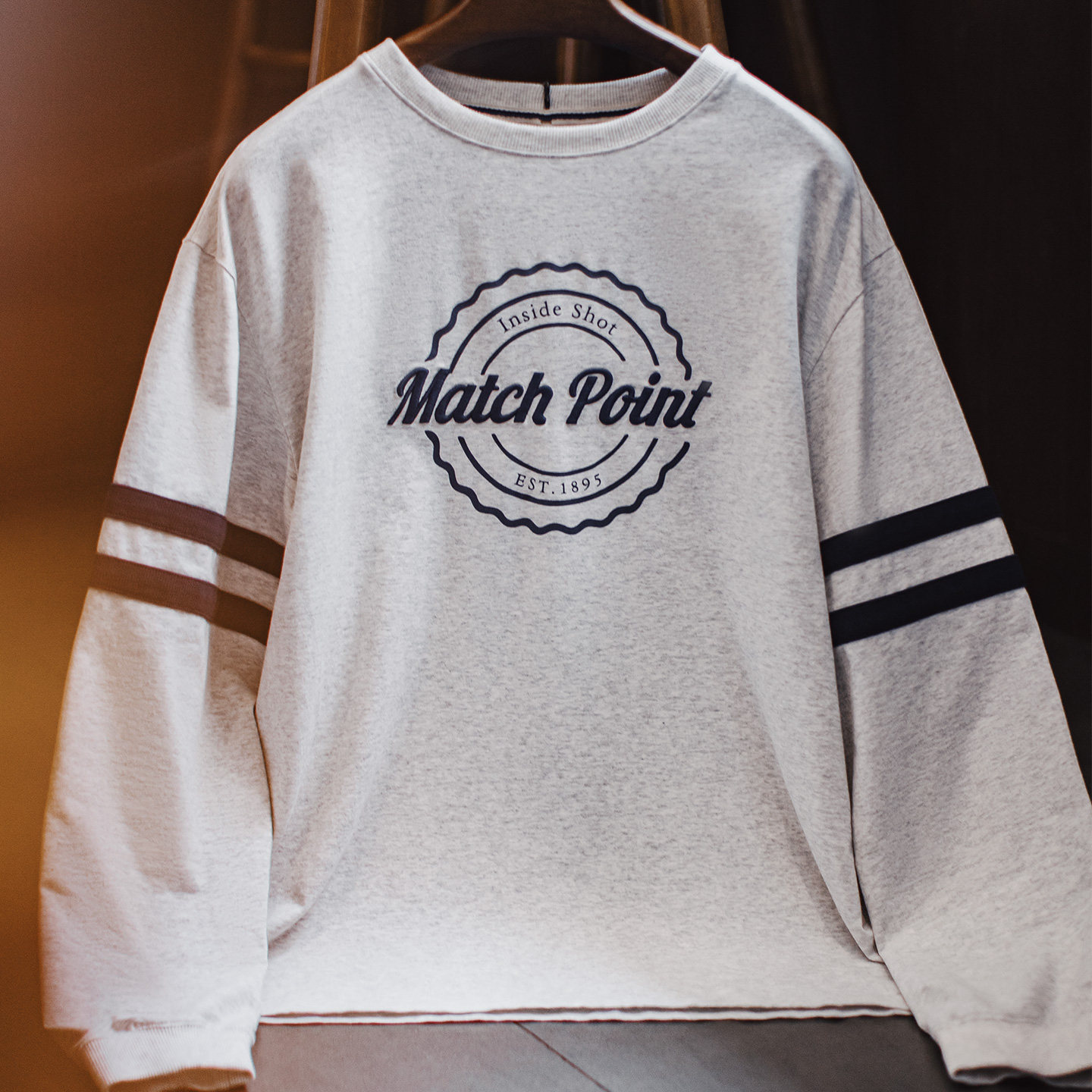 Madden Workwear American-Style Striped Embroidered Crewneck Sweatshirt, Gray Thin Regular Shoulder Non-Hooded Commuter Long-Sleeve T-Shirt for Men, Spring
