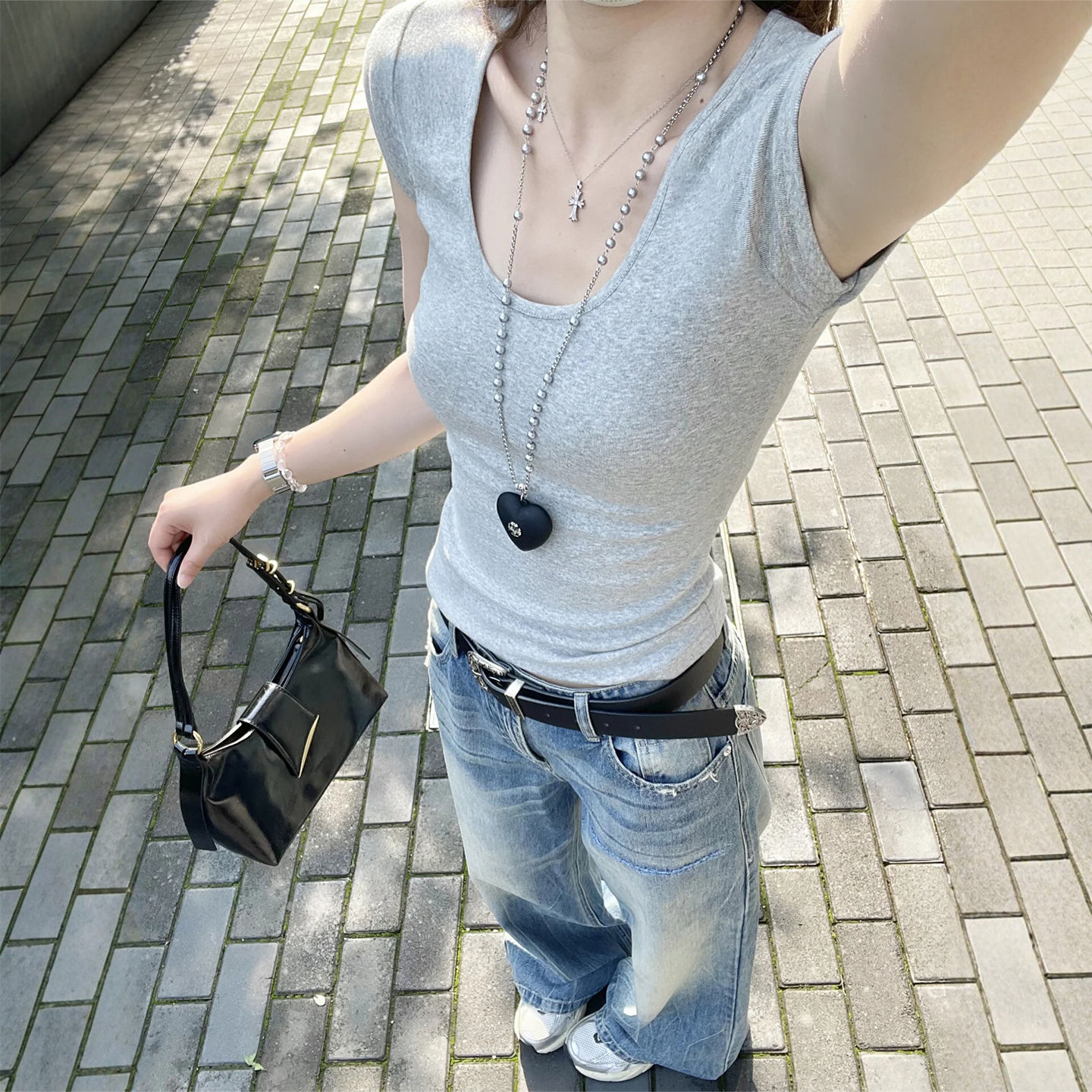 U-Neck T-Shirt Slim Fit 2026 New Style Slimming Top Summer Women's Fashion for Petite Figures Regular Shoulder Versatile Thin Style Spicy Girl Short Sleeve