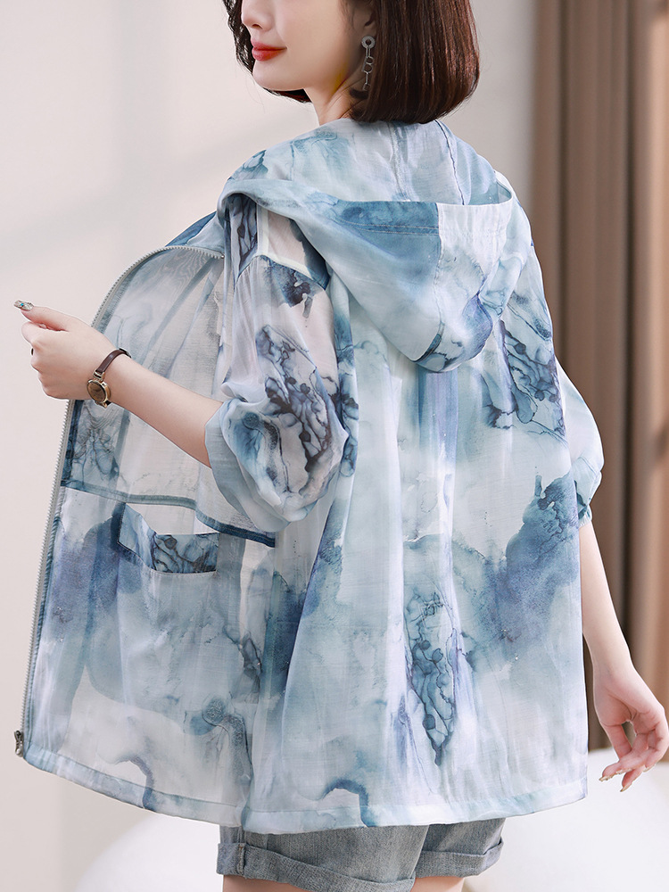 Tencel Lightweight Sunscreen Clothing Women's Summer Coat Thin Middle-aged Mother Cool Breathable Casual plus size Sunscreen Clothing