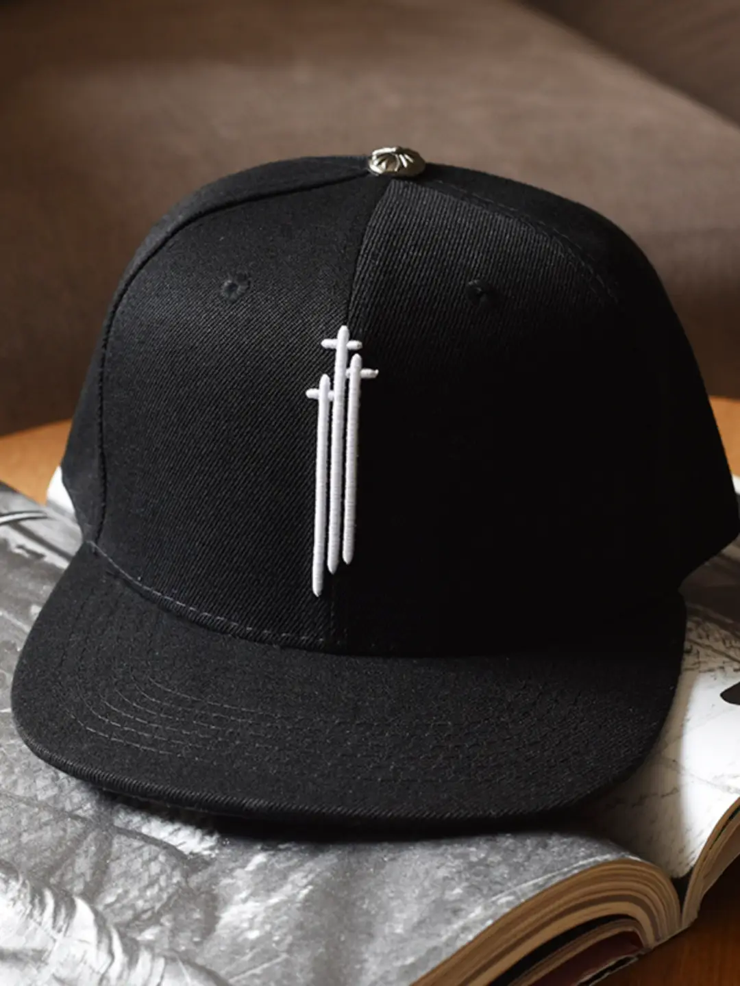 Spring and Summer Baseball Caps for Men and Women, Sun Hats, Sun Protection Hats, Versatile Fashionable Flat-Brimmed Hats, Embroidered Casual Hip-Hop Trendy Brand