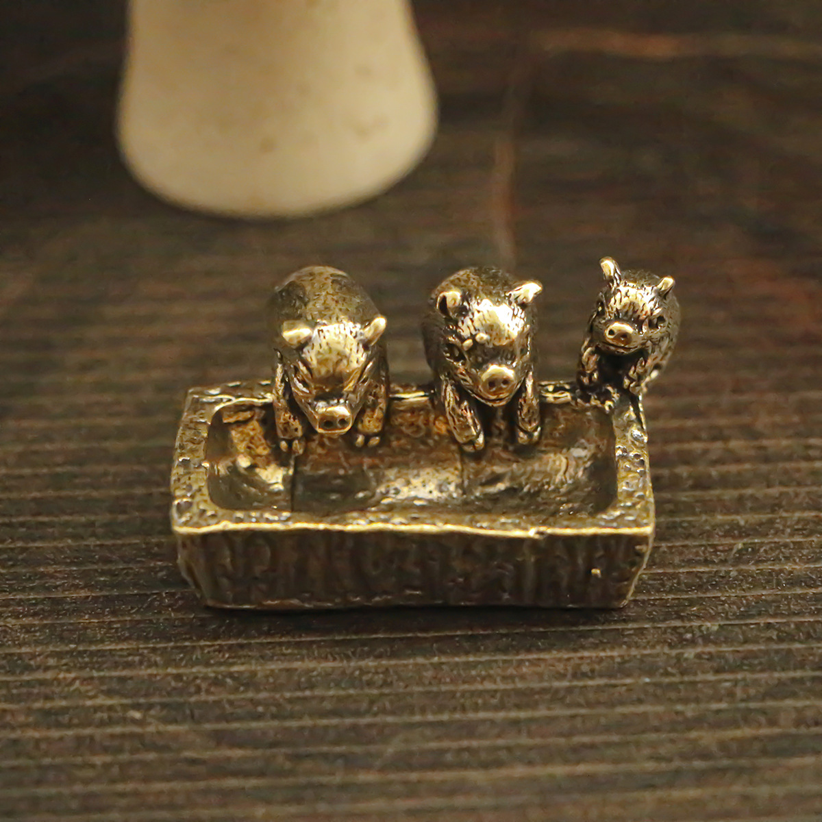 Cross-Border Hot Selling Brass Creative Piggy Ornaments Exquisite Incense Insert Copper Piggy Solid Stall Ornaments Wholesale