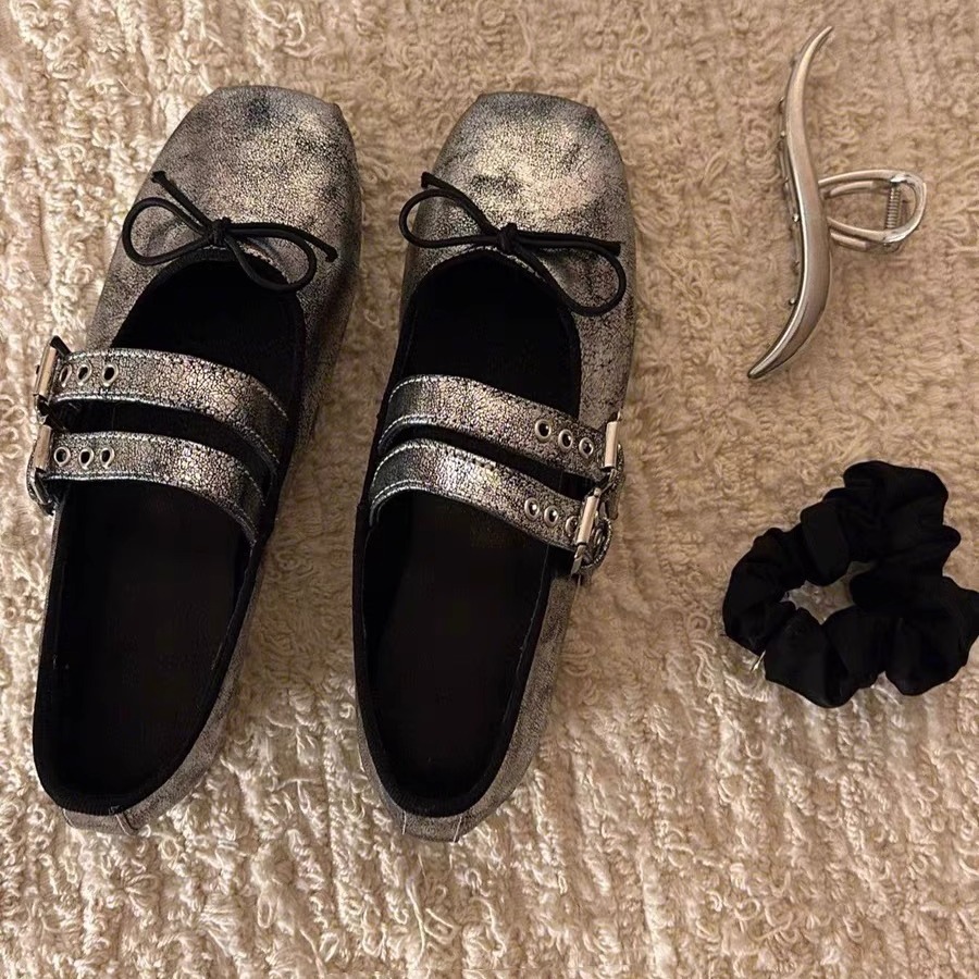 2026 Vintage Slim-Fit Silver Ballet Shoes with Distressed Silver Finish, Single Flat Ballet Shoes for Women