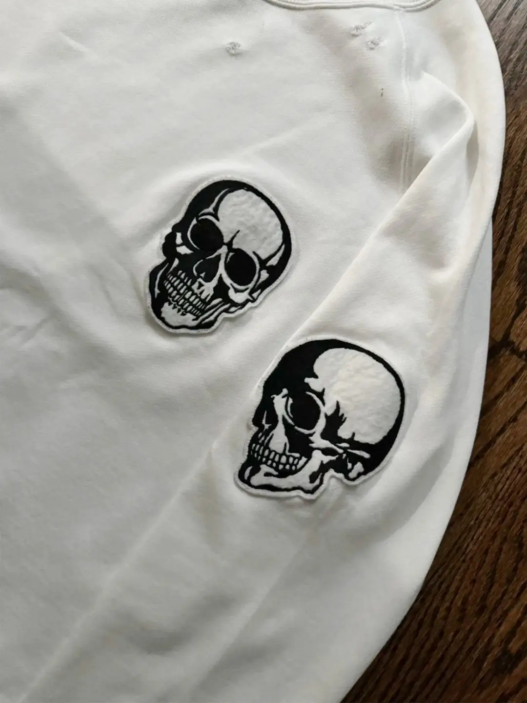 Autonomous Number (N)Ine Double Skull White Double Skull Embroidery Crew Neck Sweatshirt Pullover T-Shirt
