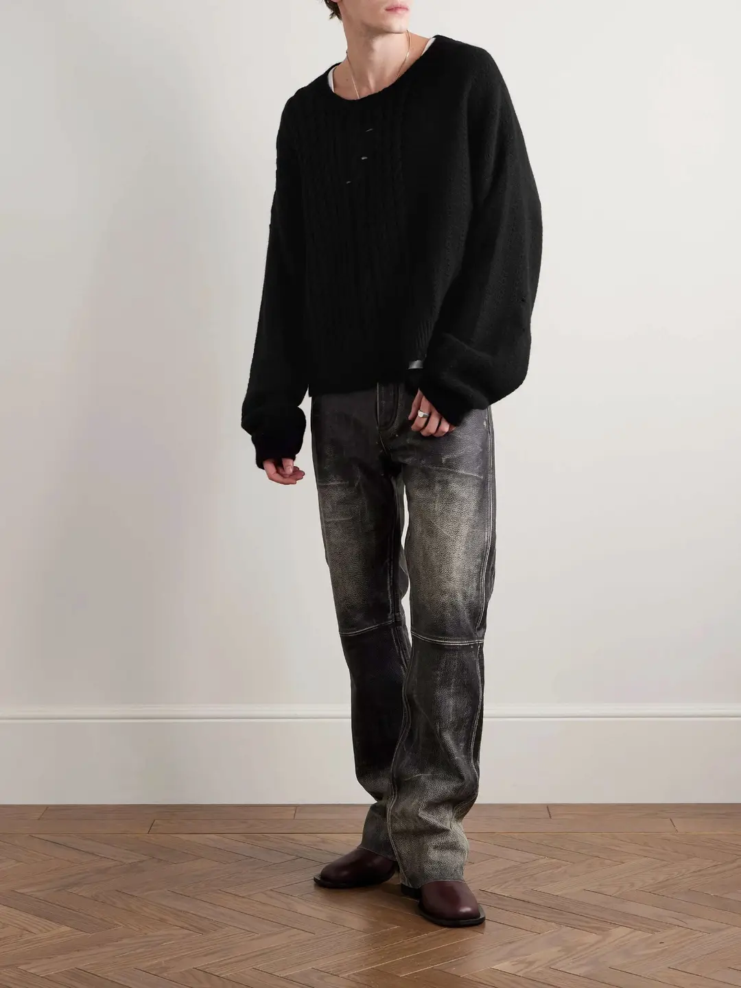 ERD's new melancholic second-generation Weimi cashmere blend yarn with rolled edges and slow weaving, worn out and worn sweater