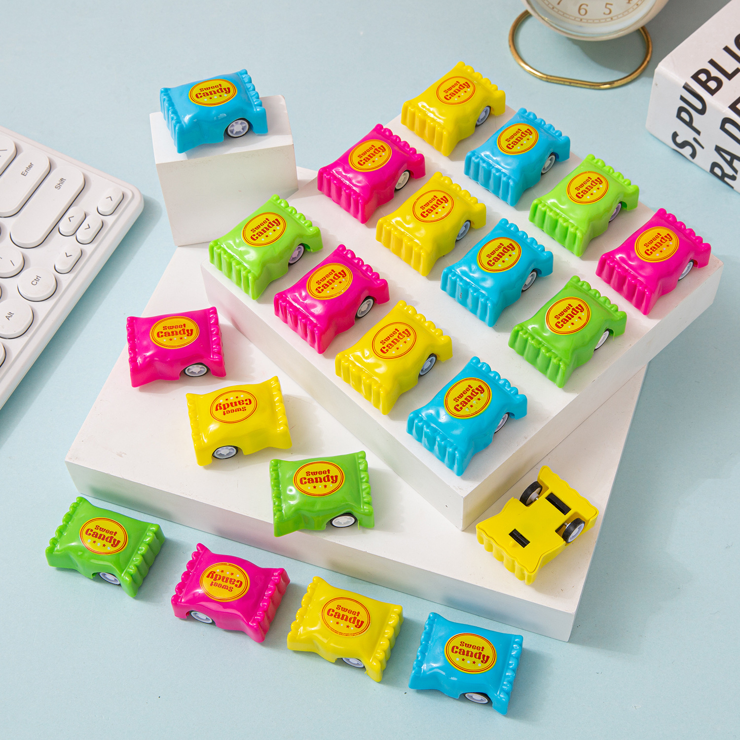 Simulation food play mini hard candy back force car children's toys creative cute kindergarten gift stall wholesale