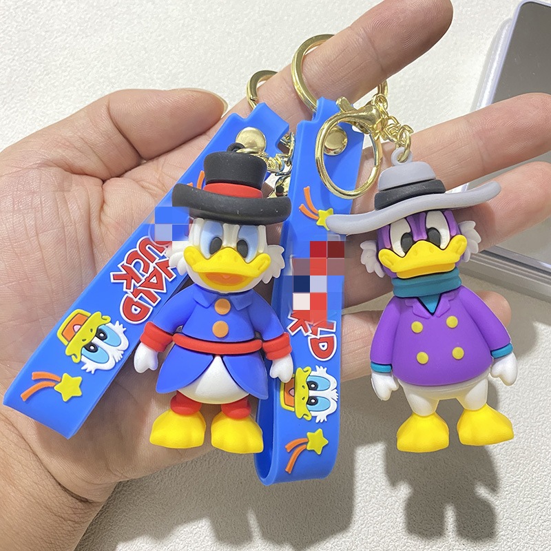 Cross-border Cartoon Donald Duck Keychain Mickey Minnie Keychain Bag Pendant Keychain Small Gift Doll Machine