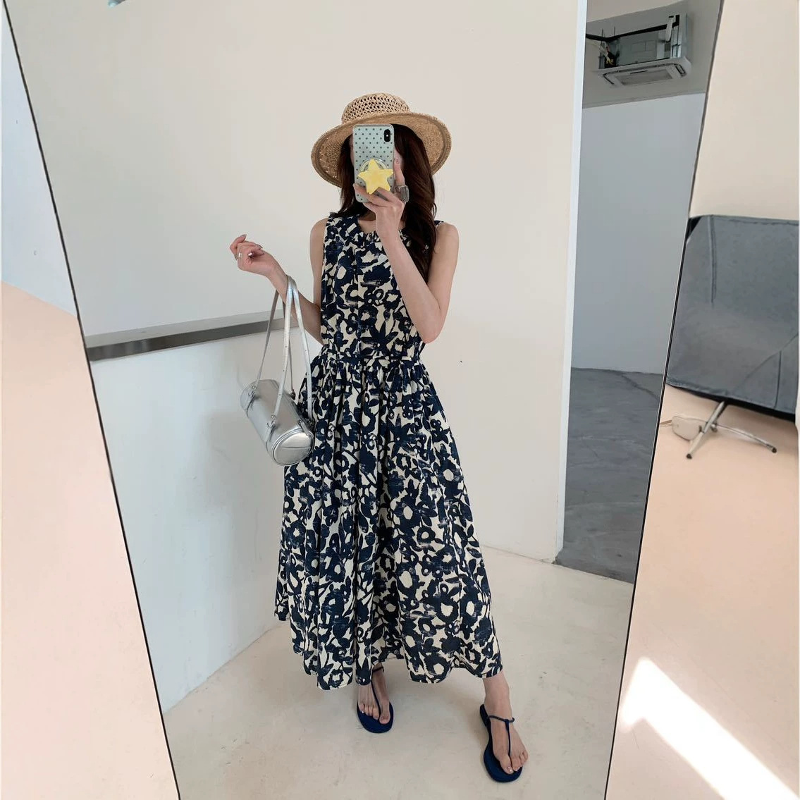 Summer New Product Round Neck Printed Sleeveless Dress for Women, Slimming, Versatile, Simple and Elegant, Waist-Cinching Vest Dress