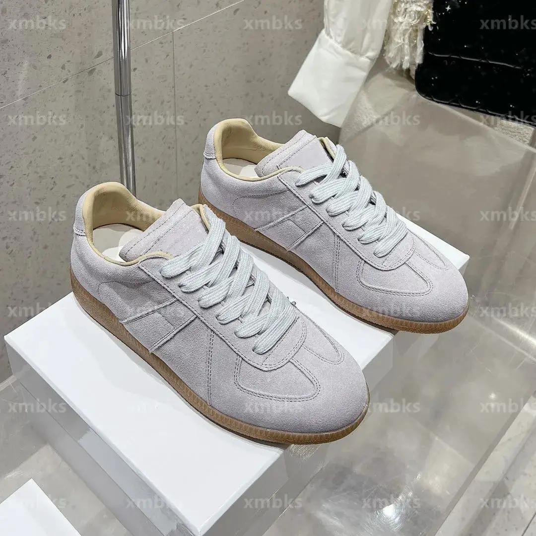 现货25新款橡胶复刻德训鞋低帮MM6运动鞋白灰涂鸦裸色款男女通用