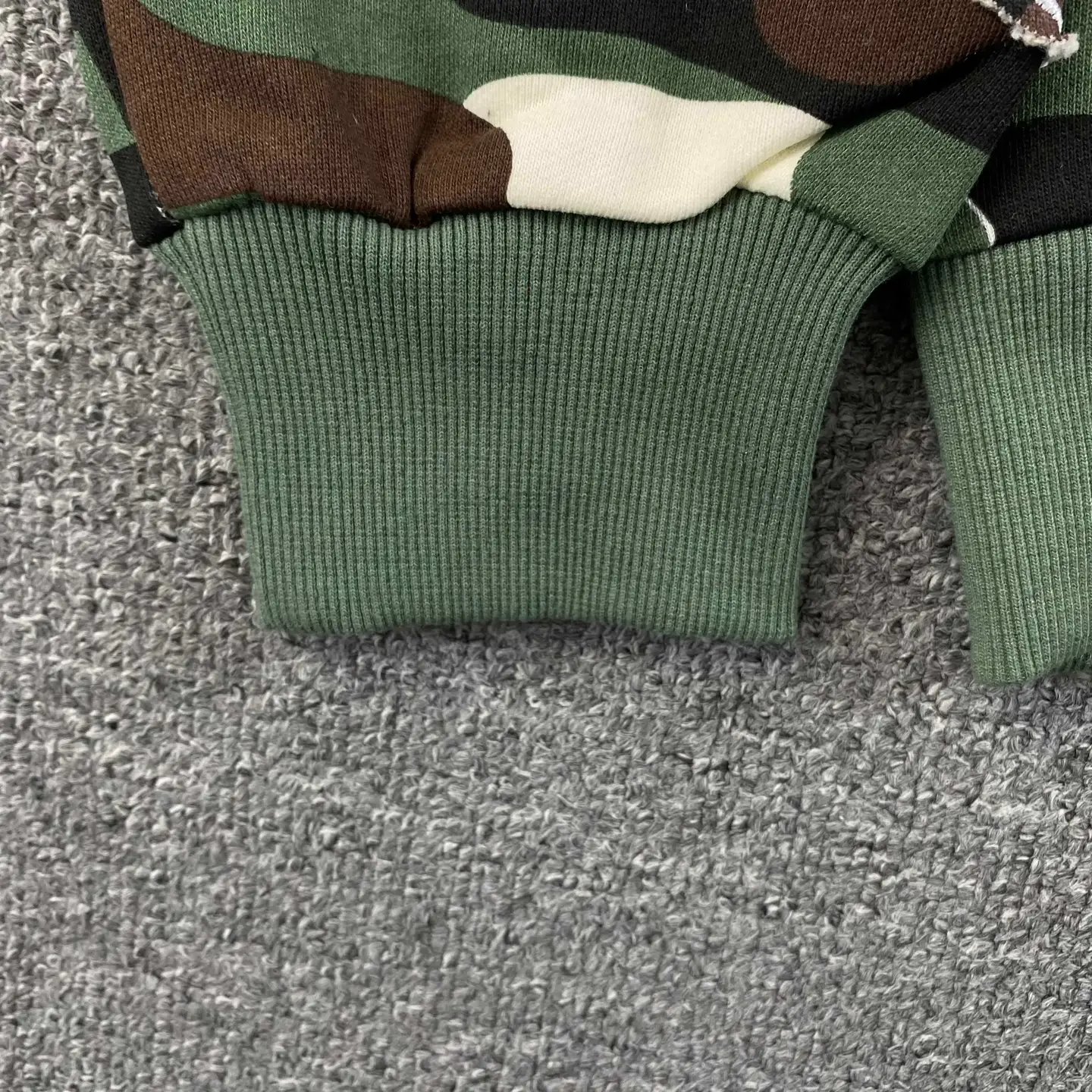 Trendy Fashion Letter Logo Camouflage Cartoon Embroidery Casual Hooded Sweatshirt
