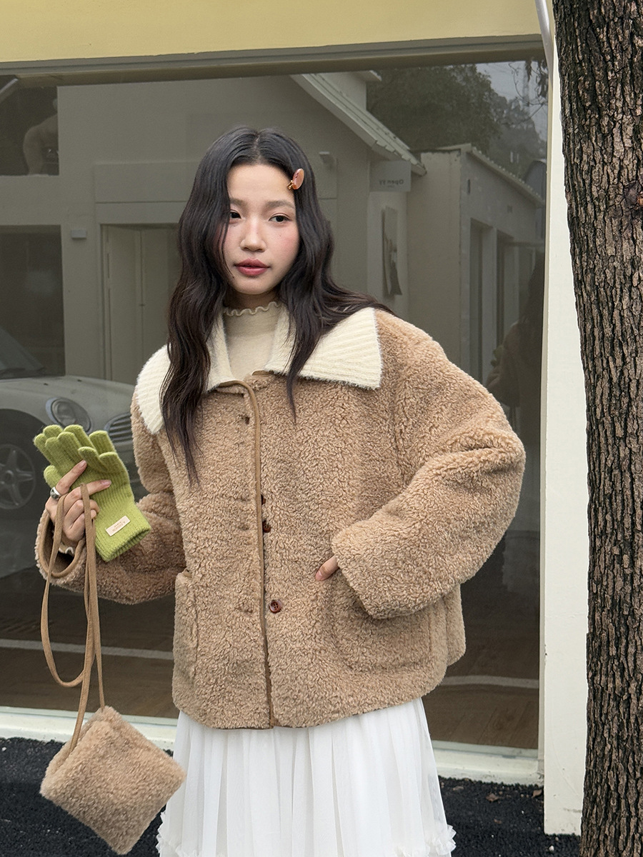 【Geming】French-Style Retro Detachable Knitted Collar Faux Lamb Wool Coat for Women, Winter Furry Top N842C