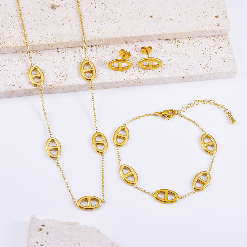 Fashionable Oval Sweater Chain, Light Luxury High-End Necklace, Pig Nose Set Earrings, Versatile Bracelet, Stainless Steel