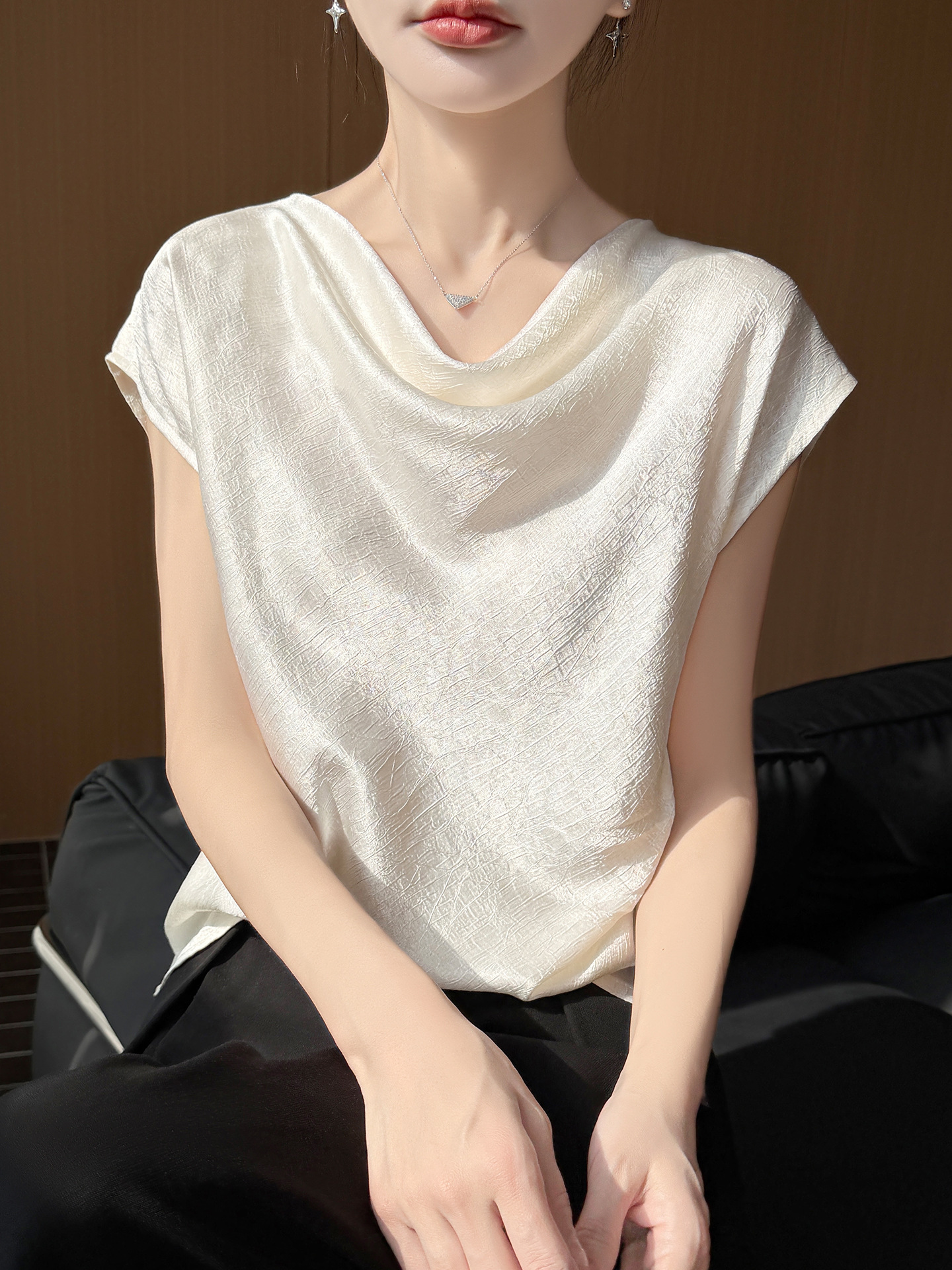French-Style Drape Collar Short-Sleeve T-Shirt for Women, Summer 2026, Thin, Loose, Breathable, Satin-Like, Slimming, Mature and Simple Style Top