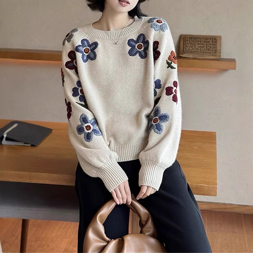 Heavy Embroidery Sweater Jacket 2025 Autumn/Winter New Niche Design Three-Dimensional Loose Lazy Style Knitted Top