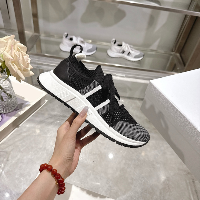 In-Stock 25D Men's Running Shoes with Mesh Fabric, Comfortable Versatile Breathable Sports Casual Shoes for Men