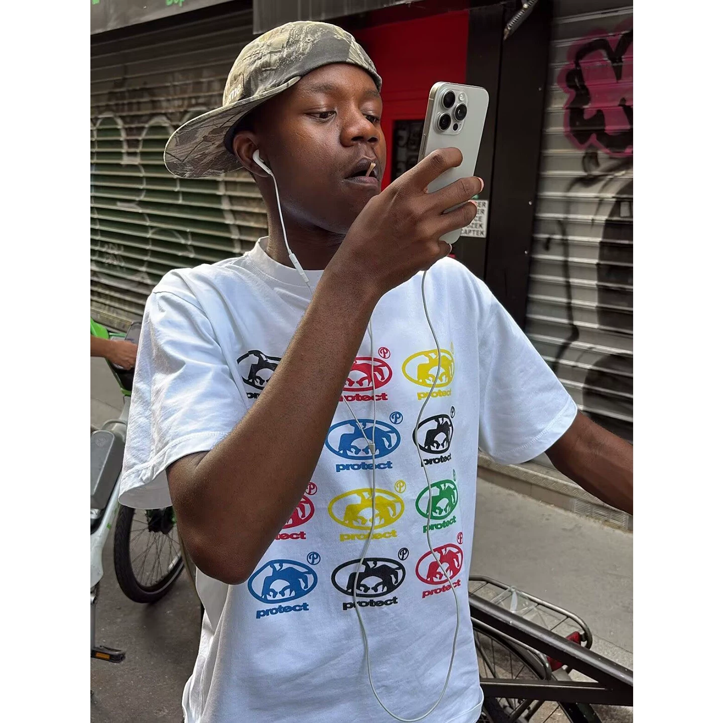 Protect rainbow contrasting logo printed short sleeved T-shirt for men's cross-border hip-hop trend loose round neck casual top