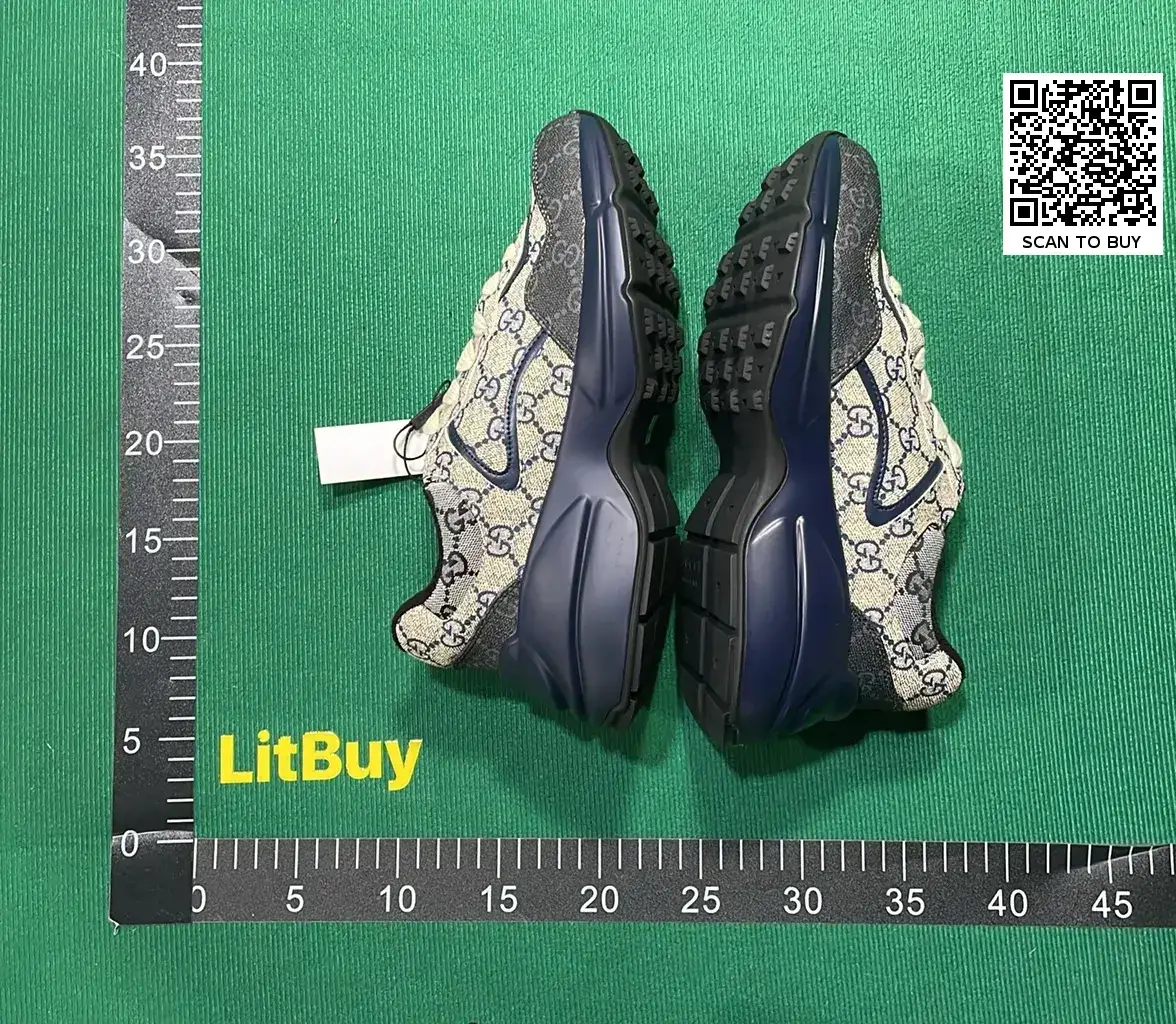 Gucci GG Supreme sneakers