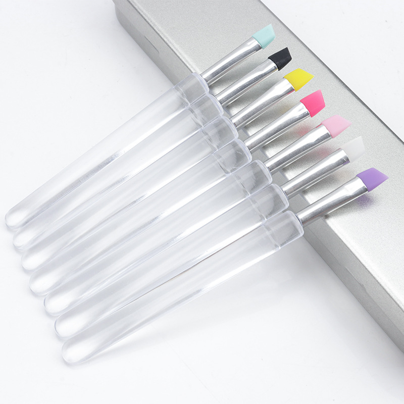 Wholesale Disposable Portable Lipstick Brush Silicone Transparent Lipstick Brush with Cover Dustproof Makeup Brush Silicone Lip Brush