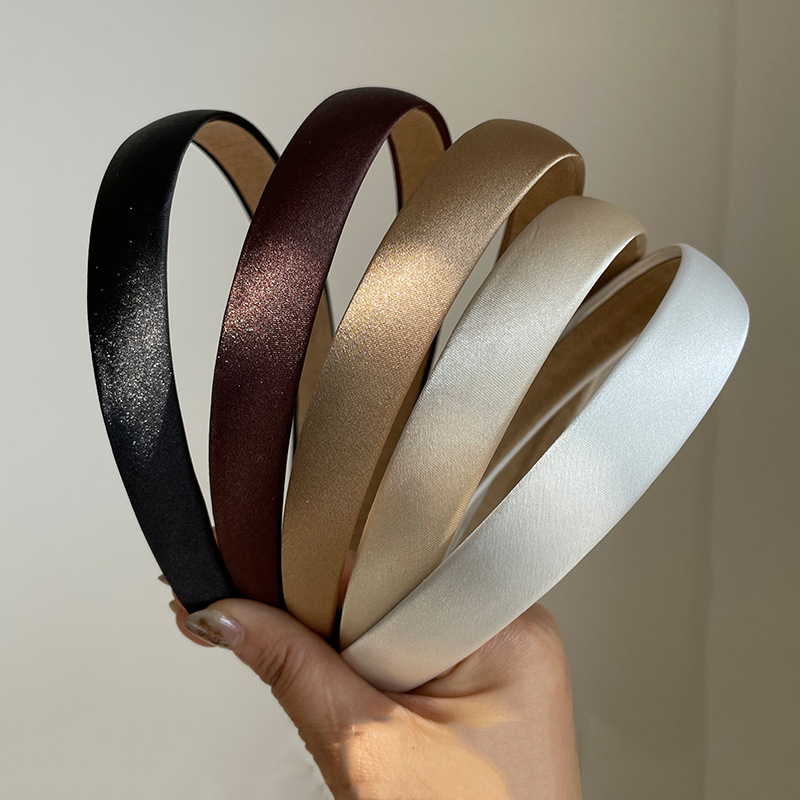 South Korea's Dongdaemun Gentle Elegant Lns Simple Headband Women's French Retro Pure Color Headband Simple Silk Hair Accessories