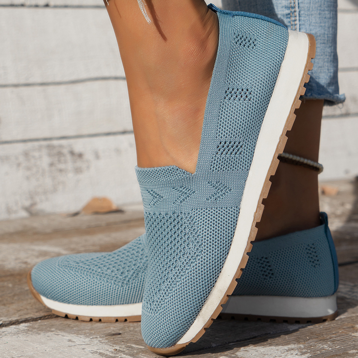 European and American Foreign trade knitted breathable low-top flat shoes women's cross-border hollow non-slip slip slip-on lazy sneakers Amazon