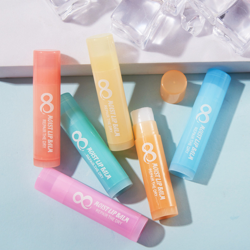 Eight or eight cups of water lip balm moisturizing lip balm colorless student autumn and winter factory wholesale trembles fast hand generation hair