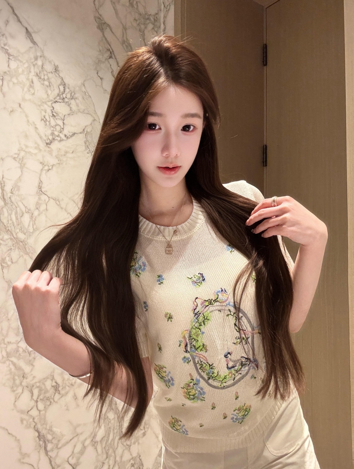 High-End D+26 Early Spring New Style Magpie Flower Embroidery Fresh Young Girl Style Age-Reducing Short-Sleeve Knit Top for Women