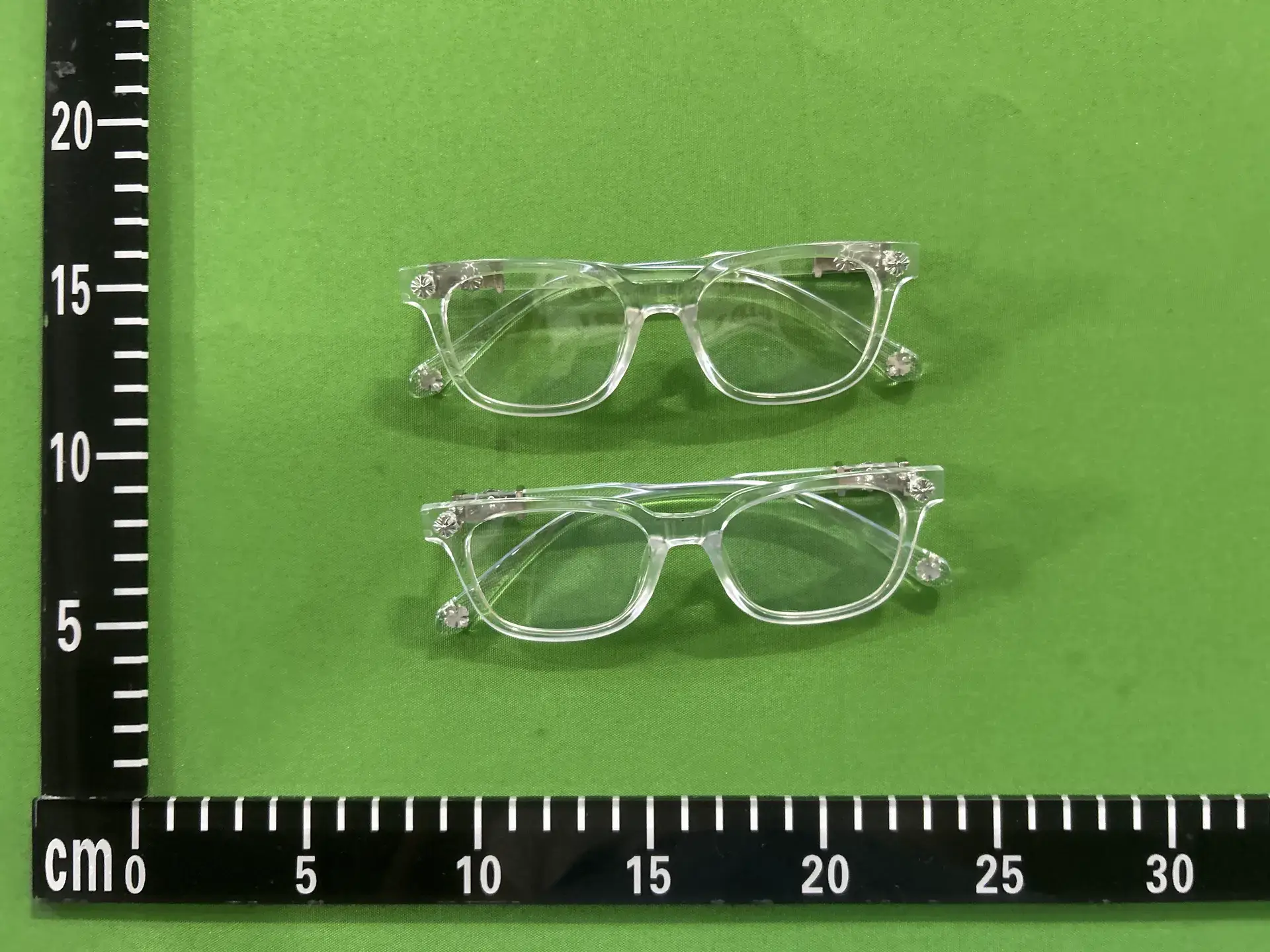 New European and American Style Sunglasses for Men and Women, Square Frame, Classic Travel Fashion Optical Glasses