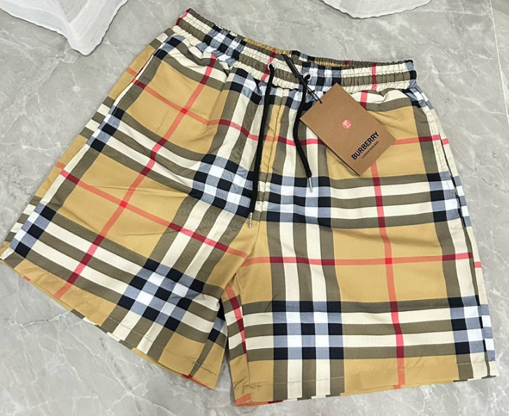 Trendy beach shorts with a printed logo, light-luxury casual all‑matching summer shorts