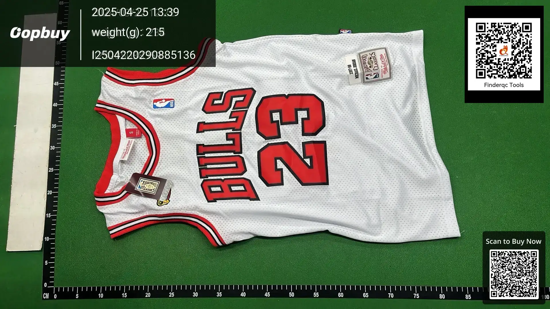 Mitchell & Ness Chicago Bulls 23 Michael Jordan Hardwood Classics Jersey
