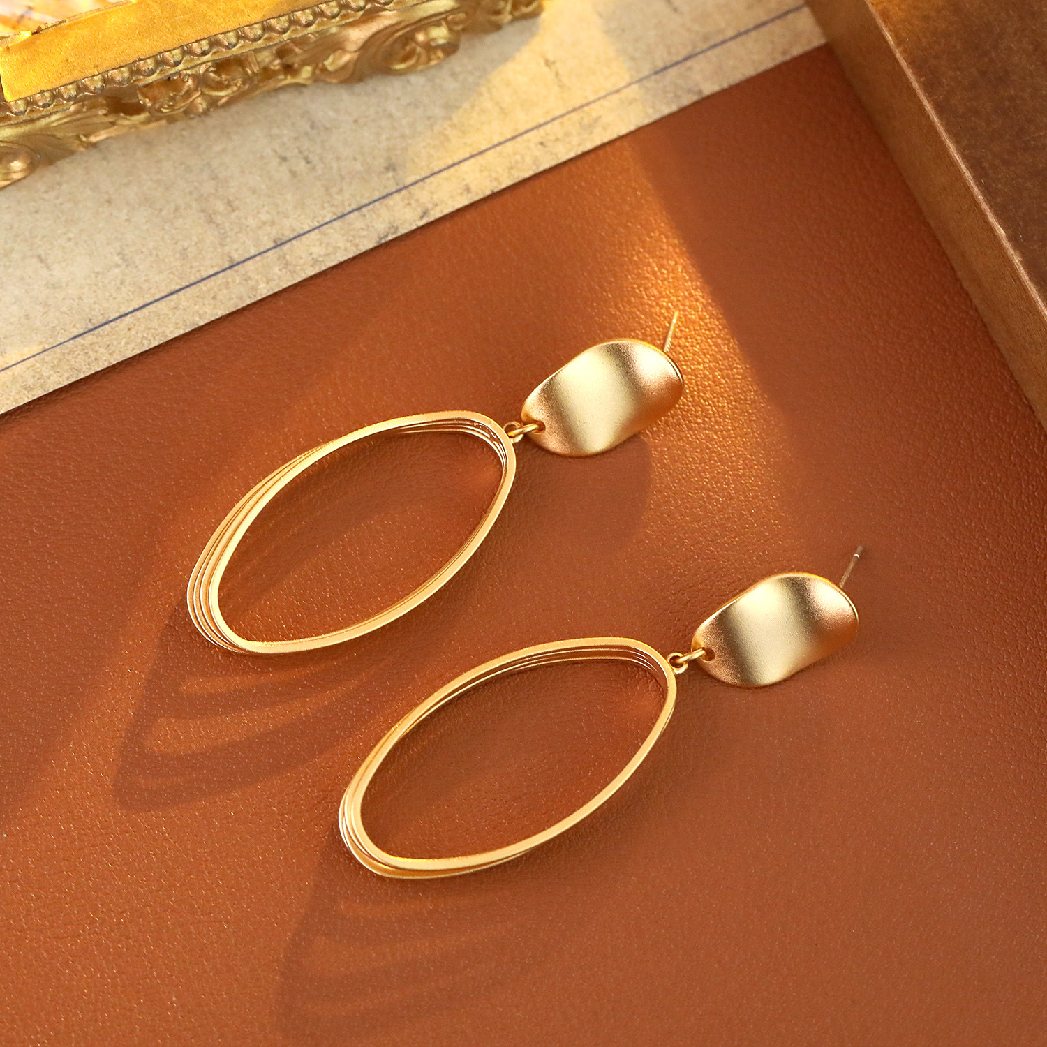 South Korea Dongdaemun Popular Design Geometric Hollow Oval Earrings Dumb Color 925 Silver Needle Earrings Jewelry Women