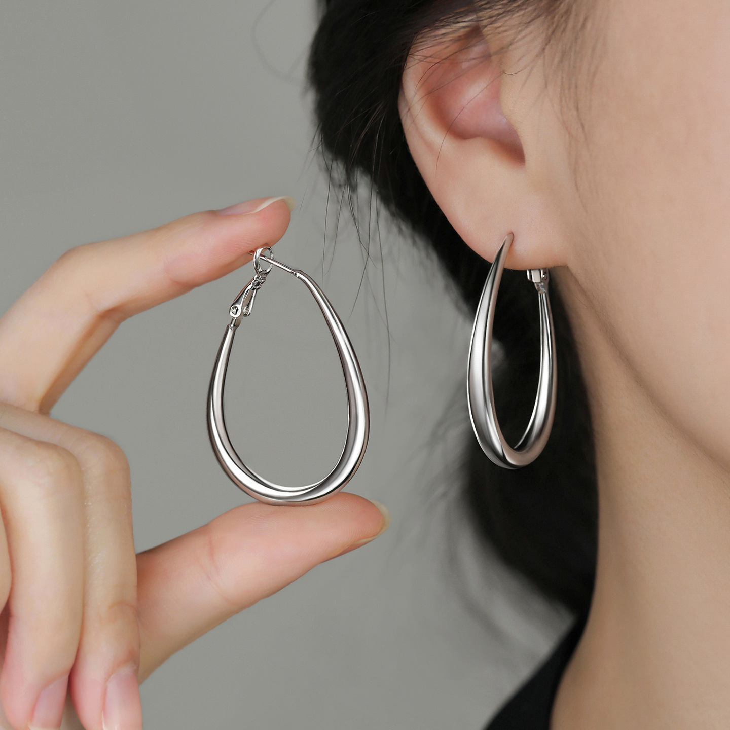 S999 Pure Silver Smooth Large Circle Earrings, Niche Light Luxury with a High-End Feel, New Style Hoop Earrings, Exaggerated Personality, Versatile Earrings