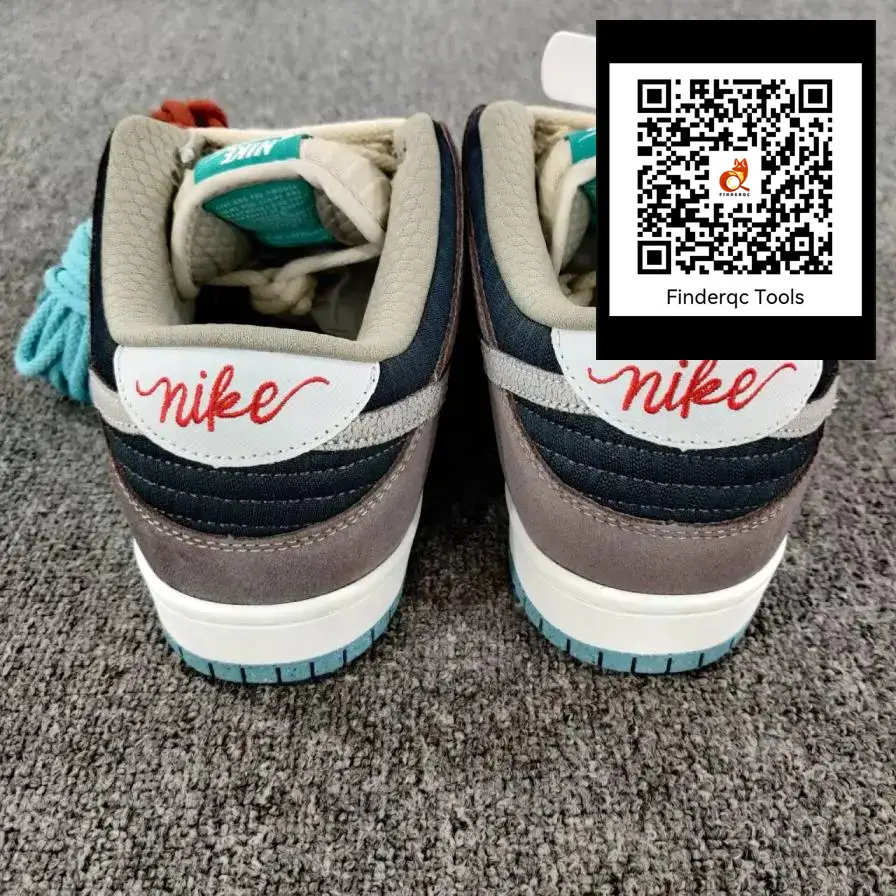 Nike SB Dunk Low