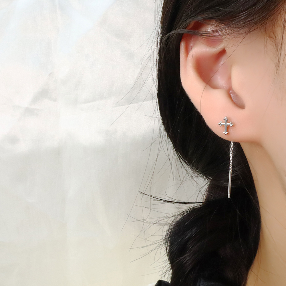 Smooth Surface Cross Earrings, Simple New Style, Early Spring 2026 Fashion, Personalized Earrings with a Sense of Design, Trendy Cross Ear Chains