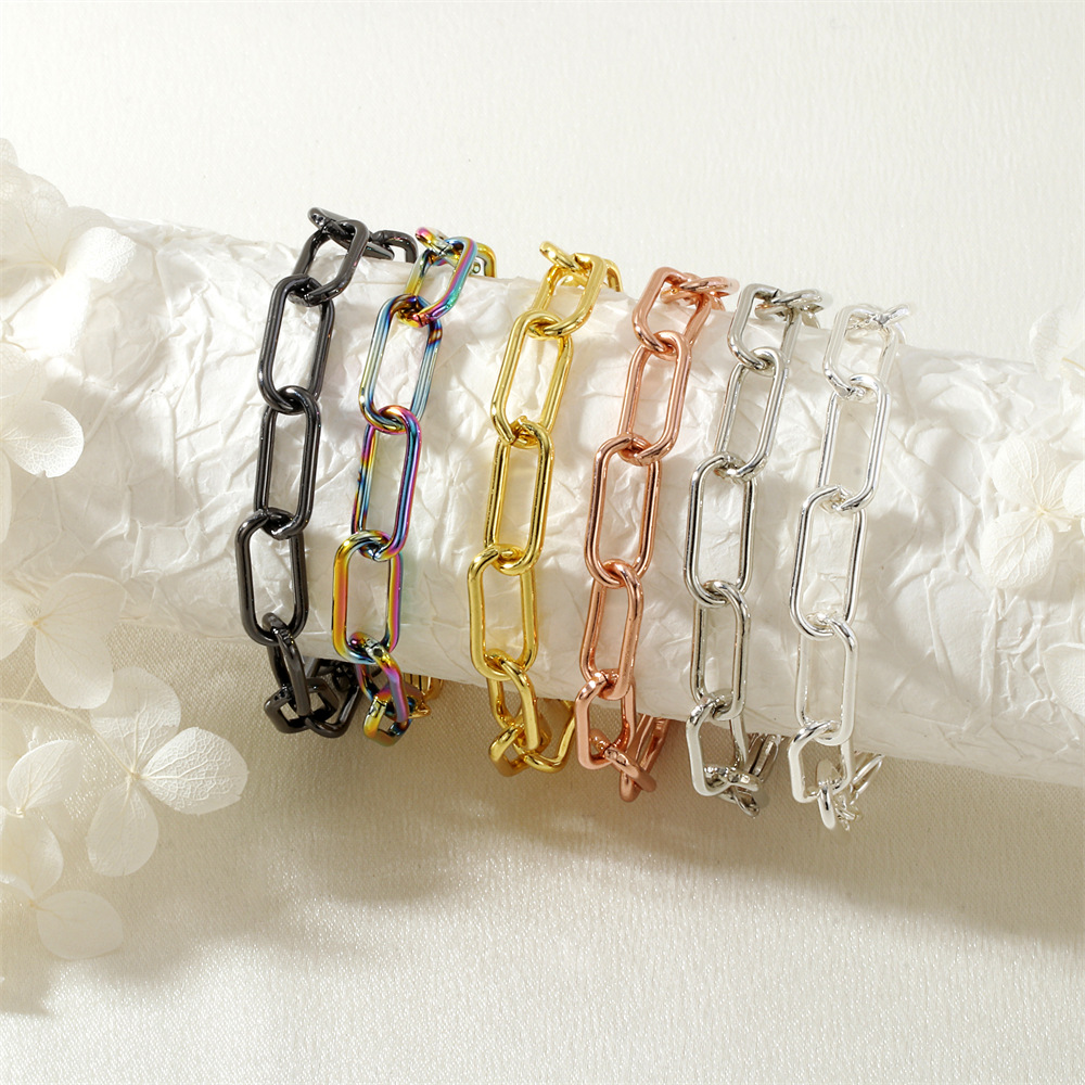 Cross-border fashion trend ME series men and women with oval collar heavy industry design cross chain back chain bracelet