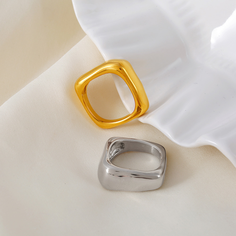 Cross-border hot selling simple square geometric ring stainless steel PVD plated 18K gold vintage ring jewelry wholesale